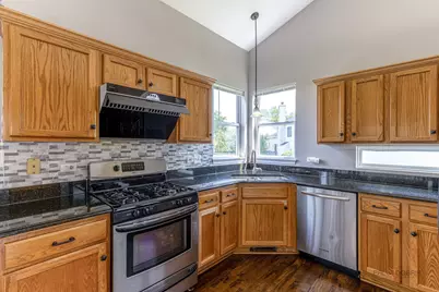 732 Wildflower Circle, Naperville, IL 60540 - Photo 17
