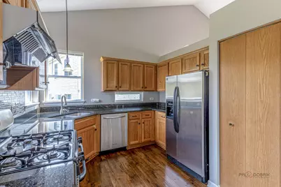 732 Wildflower Circle, Naperville, IL 60540 - Photo 15