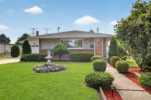 576 Dara James Rd, Des Plaines, IL 60016 - Photo 1