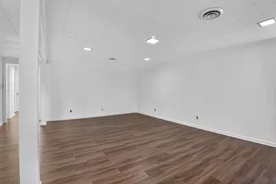 576 Dara James Road, Des Plaines, IL 60016 - Photo 25