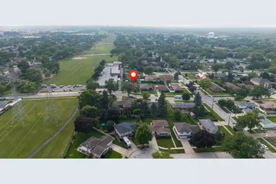 576 Dara James Road, Des Plaines, IL 60016 - Photo 39
