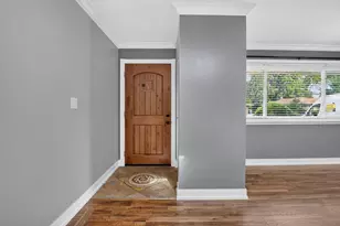 576 Dara James Rd, Des Plaines, IL 60016 - Photo 11