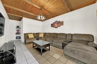 2715 S 61st Avenue S, Cicero, IL 60804 - Photo 5