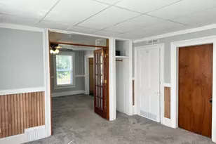 326 Railroad St, Woodstock, IL 60098 - Photo 9