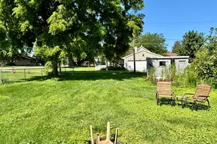 130 S Iowa Ave, Ladd, IL 61329 - Photo 5