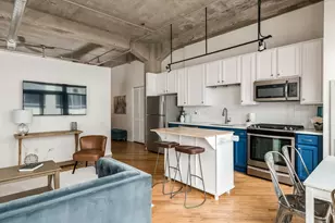 210 S Desplaines St, Chicago, IL 60661 - Photo 11
