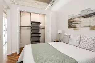 210 S Desplaines St, Chicago, IL 60661 - Photo 17