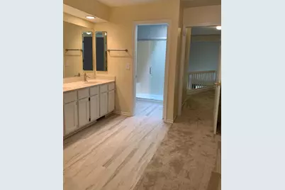 946 Shoreline Road #905, Lake Barrington, IL 60010 - Photo 9