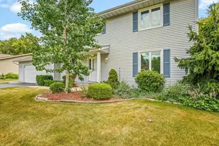 1770 Sweetbriar Ln, Rockford, IL 61107 - Photo 5