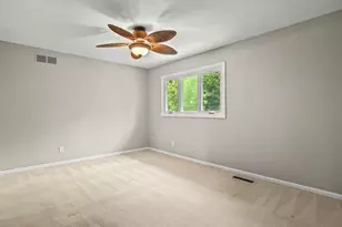 1770 Sweetbriar Ln, Rockford, IL 61107 - Photo 35