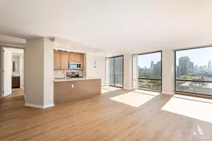 345 W Fullerton Pkwy, Chicago, IL 60614 - Photo 3