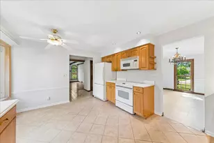 5641 Deerpath Ln, Downers Grove, IL 60516 - Photo 3