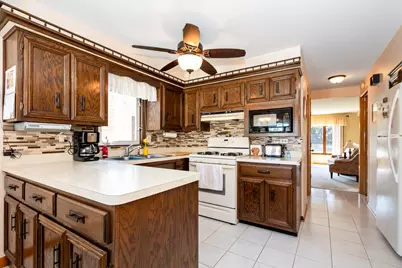 7707 Merrimac Avenue, Burbank, IL 60459 - Photo 5
