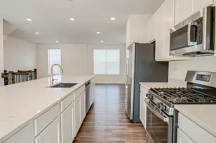 2939 Showplace Dr, Naperville, IL 60564 - Photo 9