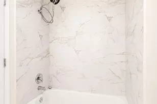 339 Farmington Ln, Vernon Hills, IL 60061 - Photo 9
