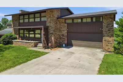 15721 Lakeside Drive, Sterling, IL 61081 - Photo 1