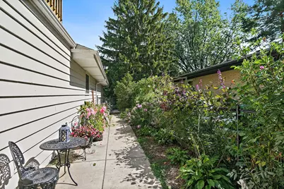 910 Division Street, Barrington, IL 60010 - Photo 51
