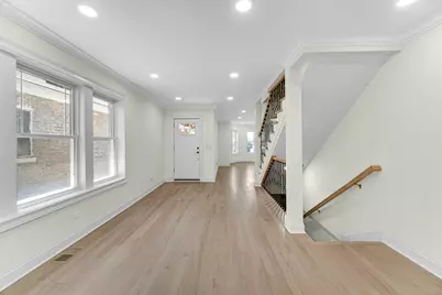 6341 N Campbell Avenue, Chicago, IL 60659 - Photo 9