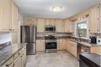 2319 Springhill Lane, Lindenhurst, IL 60046 - Photo 7