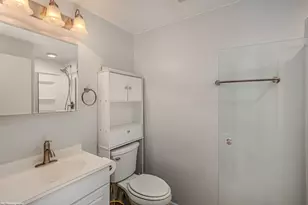 2319 Spring Hill Ln, Lindenhurst, IL 60046 - Photo 17