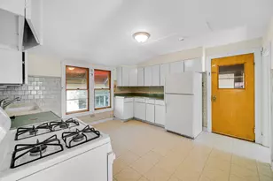 6704 W Albion Ave W, Niles, IL 60714 - Photo 9
