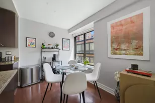 2930 N Sheridan Rd, Chicago, IL 60657 - Photo 5