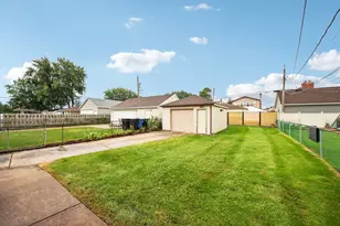 5724 S Sayre Ave, Chicago, IL 60638 - Photo 15