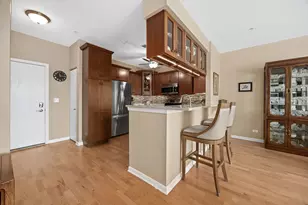 935 Burlington Ave, Downers Grove, IL 60515 - Photo 3