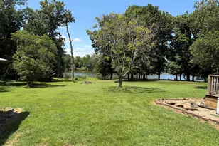 8 Lakedale Dr, Salem, IL 62881 - Photo 9