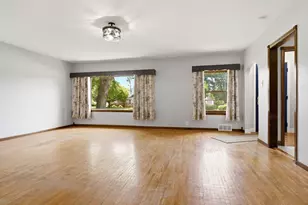 1426 E Morrell St, Streator, IL 61364 - Photo 5