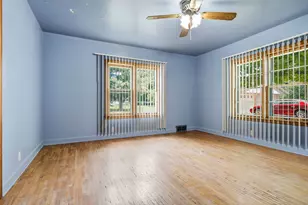 1426 E Morrell St, Streator, IL 61364 - Photo 9