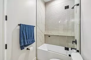 1334 W Rosedale Ave, Chicago, IL 60660 - Photo 19