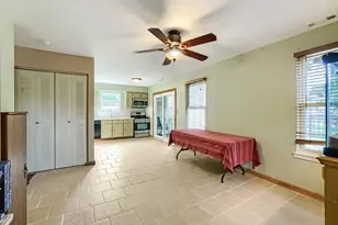 800 Newport Dr, Island Lake, IL 60042 - Photo 9