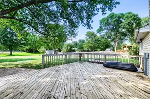 800 Newport Dr, Island Lake, IL 60042 - Photo 19