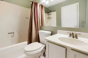 800 Newport Dr, Island Lake, IL 60042 - Photo 17
