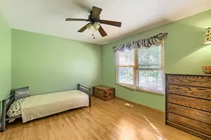 800 Newport Dr, Island Lake, IL 60042 - Photo 15
