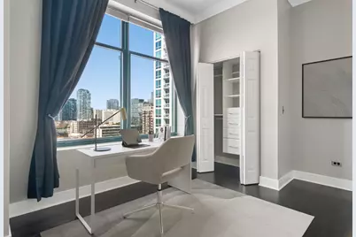 340 W Superior Street #1201, Chicago, IL 60654 - Photo 9