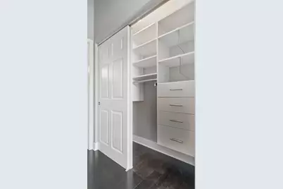340 W Superior Street #1201, Chicago, IL 60654 - Photo 15