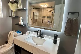 10806 S Avenue O, Chicago, IL 60617 - Photo 13
