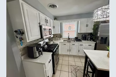 10806 S Avenue O, Chicago, IL 60617 - Photo 17