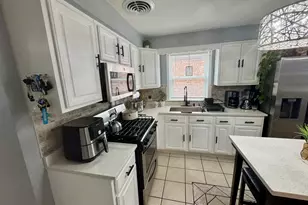10806 S Avenue O, Chicago, IL 60617 - Photo 17