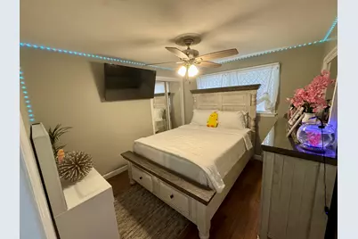 10806 S Avenue O, Chicago, IL 60617 - Photo 11