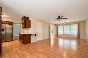 257 Beau Dr, Des Plaines, IL 60016 - Photo 5