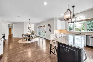 27 Rainier Cir, South Barrington, IL 60010 - Photo 11