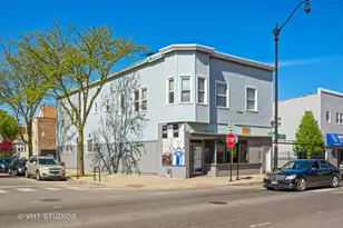 4258 W Armitage Ave, Chicago, IL 60639 - Photo 1