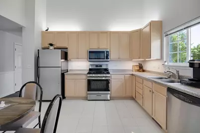 1253 Water Stone Circle, Wauconda, IL 60084 - Photo 9