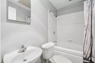 333 W Hubbard Street #709, Chicago, IL 60654 - Photo 11