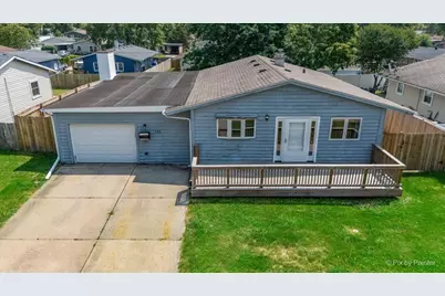 131 Austin Avenue, Carpentersville, IL 60110 - Photo 1