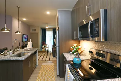 690 E Algonquin Road #3202, Schaumburg, IL 60173 - Photo 5