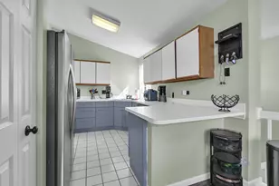 1117 Kingston Ct, Glendale Heights, IL 60139 - Photo 9